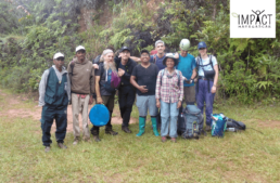 Exploration scientifique des champignons et orchidées dans la forêt de Iaroka à Madagascar